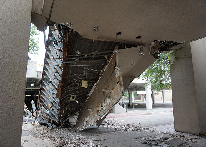 Bridge-Failure-Pedestrian-2