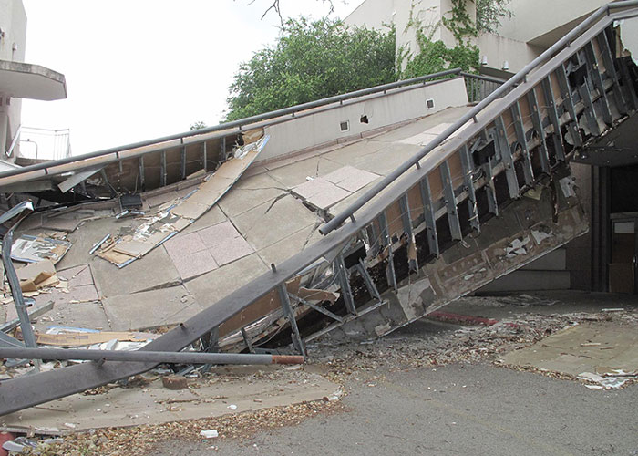 Bridge-Failure-Pedestrian-4